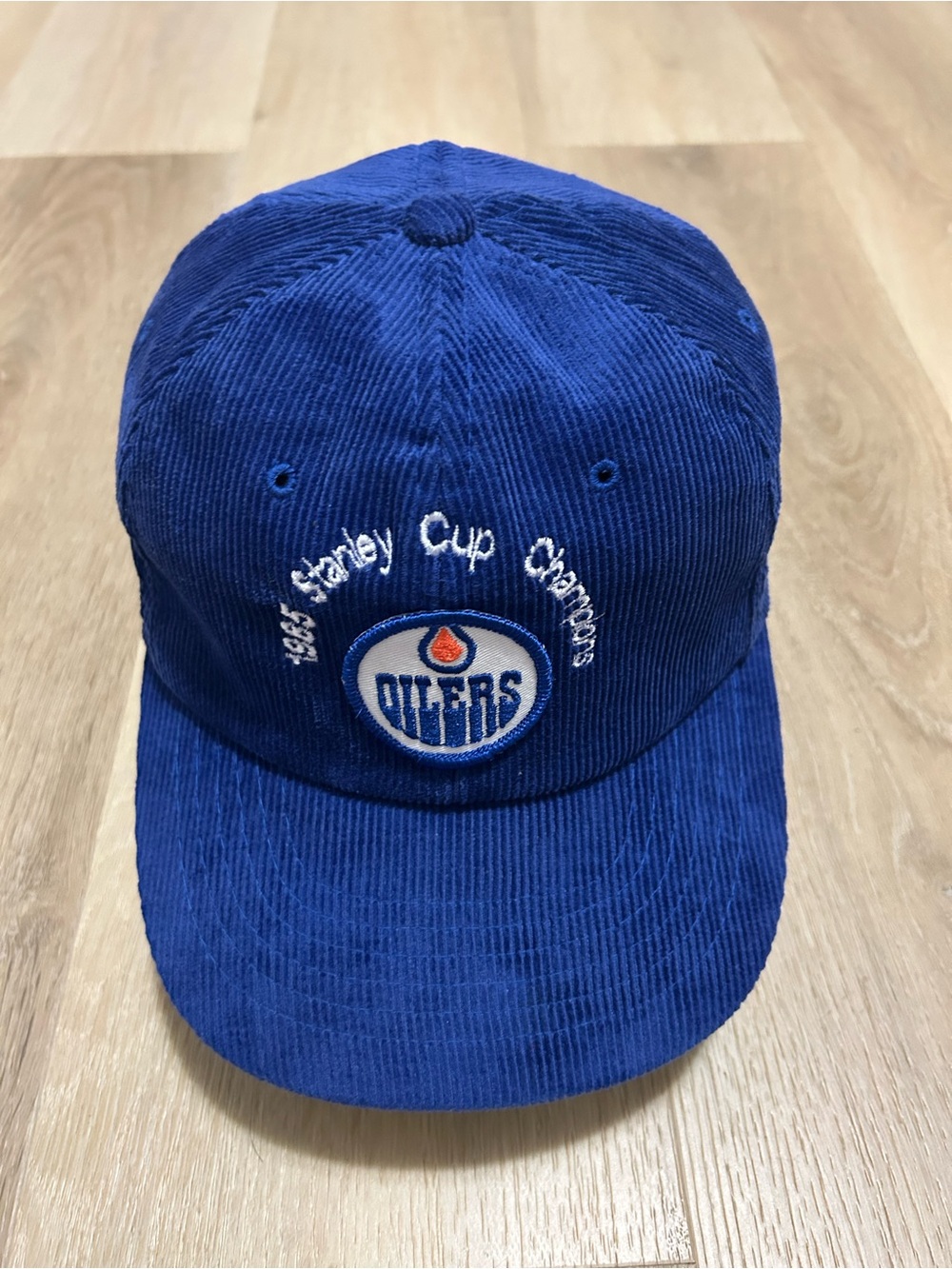 Edmonton Oilers Corduroy Vintage Stanley Cup 1985 Champions SnapBack